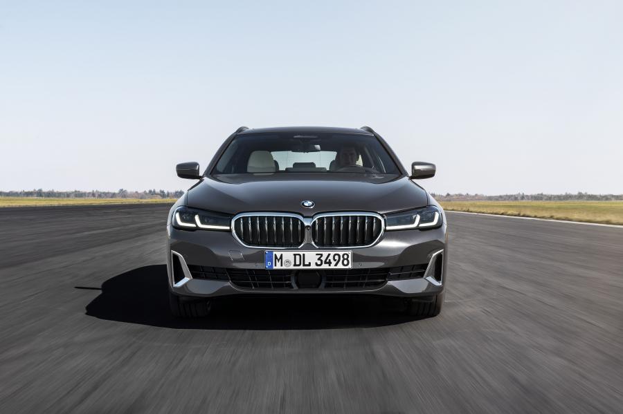  BMW 530i Touring Luxury Line (G31) 2020 года  (WW) (фото 11 из 73)